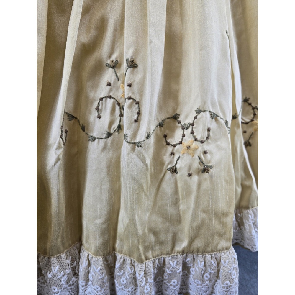 Vintage Style Victorian Girl Gold Doll Dress Embroidered Fabric Orchid 8 - Picture 4 of 8